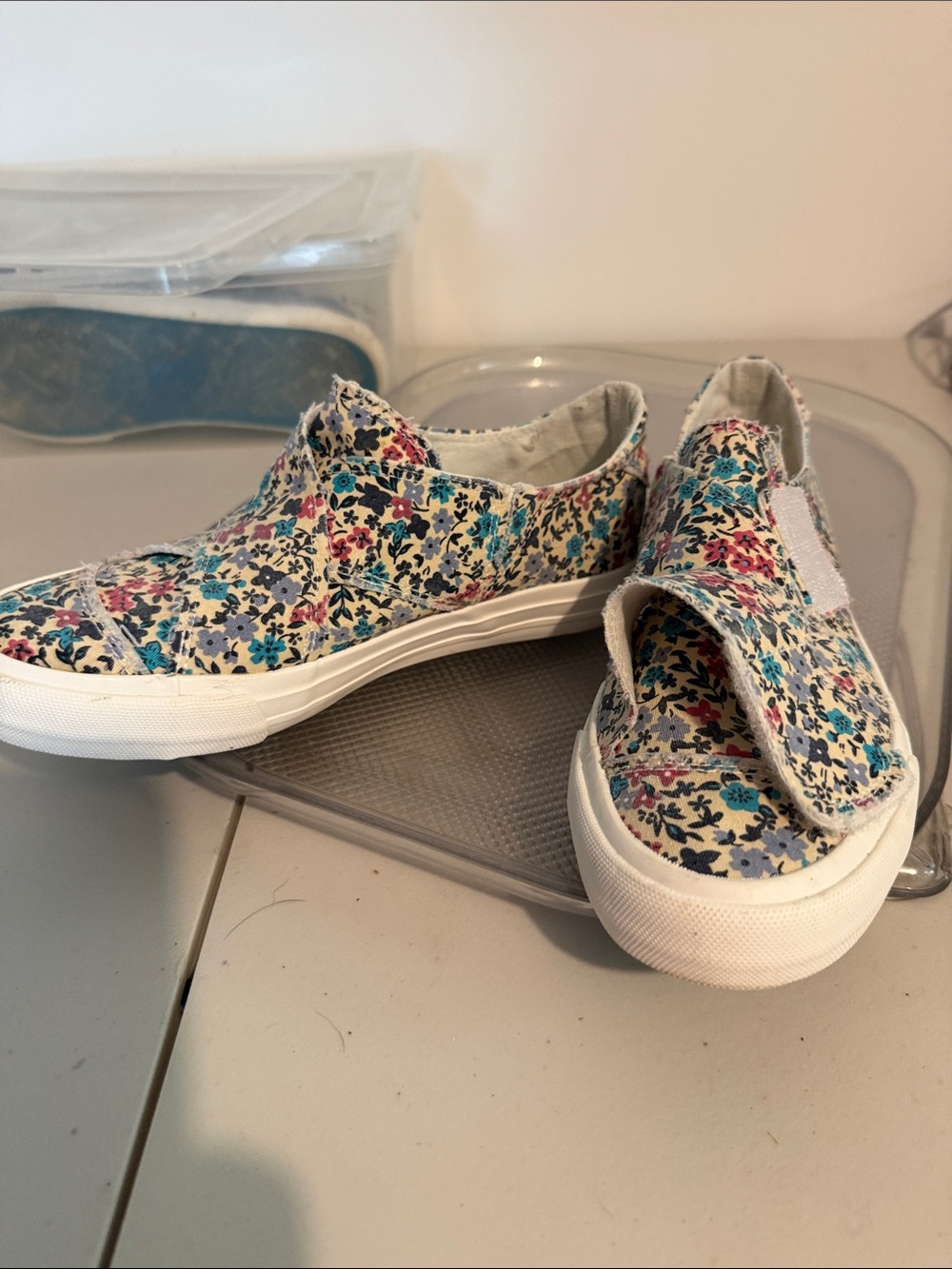 Gypsy jazz shoes with Velcro adjustable strap size 8